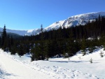 SKIALPINISTICK PECHOD KRKONO PES SN̎KU, Skialpinistick Krkonosk Haute route tentokrt nabdla fantastick poas, 4 ndhern try, cca 4.000 vkovch metr a 75 km na dlku. A pohostinnost vech navtvench mst pispla k super nlad - fotografie 34