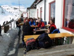 DACHSTEIN - SKIALPOV KLASIKA 2015, Jednm slovem: Hitparda! Pedpov poas byla velmi nepzniv, Dachstein ns vak pijal pvtiv, chata Richard neetil smvy a ikovic a Mra natunnm programem. - fotografie 53