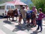VODÁCKÁ EXPEDICE PANENSKÉ ŘEKY ALBÁNIE 2015, Po chladnějším začátku vyšlo počasí parádně a voda luxusní. A partička na vodě fungovala báječně... - fotografie 26