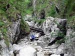 RAFTING SALZA a ENNS, Tato tolik oblben akce opt nemla chybu: poas super, prma lidi, pkn voda a do toho hic, slunce, sud Plzeskho piva a steaky..... - fotografie 35