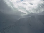 PODZIMN ROZLYOVN 2015 - PITZTAL, Pedpov slibovala humus prvn kategorie, a nm dvala tuit, e se veze praan. A taky e jo, nejlep lyovn je prost na praanu a my ho mli nadlno pardn. V nedli kdo mohl vythnul XXL ly - fotografie 5