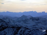 PODZIMN ROZLYOVN 2015 - STUBAI, Skvl snhov podmnky, bjen pjemn poas a pedevm tvrd prce vech astnk... Veern pohoda s lahvinkou sektu (oslava Mrovch narozenin), a druh den odn porce lyovn a zlepen.  - fotografie 3