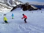 PODZIMN ROZLYOVN 2015 - STUBAI, Skvl snhov podmnky, bjen pjemn poas a pedevm tvrd prce vech astnk... Veern pohoda s lahvinkou sektu (oslava Mrovch narozenin), a druh den odn porce lyovn a zlepen.  - fotografie 8