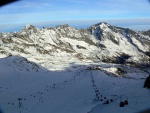 PODZIMN ROZLYOVN 2015 - STUBAI, Skvl snhov podmnky, bjen pjemn poas a pedevm tvrd prce vech astnk... Veern pohoda s lahvinkou sektu (oslava Mrovch narozenin), a druh den odn porce lyovn a zlepen.  - fotografie 17