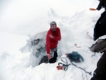 PRAANOV ELDORADO V KITZBHLSKCH ALPCH, Nakydalo jaksepat, a tak radost z pojezdu v praanu nm troku kalilo sobotn poasko. Ale nedln slunen tra s dvojm vstupem a sjezdem nadchla vechny. - fotografie 7