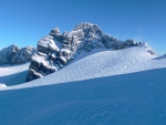 VELIKONON DACHSTEIN - SKIALPOV KLASIKA, Praan, slunce, pohoda, dobr parta, vhledy, miliony fotek, Zirben, weissbeer, prost velikonon hitparda na Dachsteinu. - fotografie 11