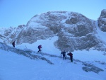 VELIKONON DACHSTEIN - SKIALPOV KLASIKA, Praan, slunce, pohoda, dobr parta, vhledy, miliony fotek, Zirben, weissbeer, prost velikonon hitparda na Dachsteinu. - fotografie 23