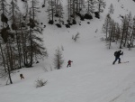 TOTES GEBIRGE Z TAUPLITZ, U dopedu byla pedpov jasn: mlha a teplo. Na hory se vak vichni tili a tak si i tak uili. Mlha, snen, lavinoka... no veer pak sauna a prav esk Plze. ekali jsme na slunce u od brzk - fotografie 6