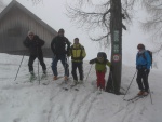 TOTES GEBIRGE Z TAUPLITZ, U dopedu byla pedpov jasn: mlha a teplo. Na hory se vak vichni tili a tak si i tak uili. Mlha, snen, lavinoka... no veer pak sauna a prav esk Plze. ekali jsme na slunce u od brzk - fotografie 10