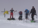 TOTES GEBIRGE Z TAUPLITZ, U dopedu byla pedpov jasn: mlha a teplo. Na hory se vak vichni tili a tak si i tak uili. Mlha, snen, lavinoka... no veer pak sauna a prav esk Plze. ekali jsme na slunce u od brzk - fotografie 20