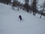 TOTES GEBIRGE Z TAUPLITZ, U dopedu byla pedpov jasn: mlha a teplo. Na hory se vak vichni tili a tak si i tak uili. Mlha, snen, lavinoka... no veer pak sauna a prav esk Plze. ekali jsme na slunce u od brzk - fotografie 28