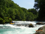 RAFTING ZA VINETUEM - Vbr ndhernch ek balknu, Leton lehk nad stavy vytvoili ndhernou kulisu tchto pardnch ek... Kdo zn, ten v, a kdo nezn... a pozn.. - fotografie 17