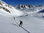 SKIALP V PYRENEJCH - the best of 2017, Pardn a trochu u exotick skialpov vlet se povedl na 1. ekal na ns praan, slunce, tapas, freeridov lajny, heliskiing prost skvl tden. - fotografie 5