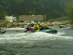 Perly alpskch ek - kvten 2006, Jeden z nejoblbenjch raftovch zjezd do Rakouska a Slovinska opt nezklamal. Krsn poas, tuln kemp a tyrkysov, kilov ist voda s kulisou vpencovch tt Alp. - fotografie 4