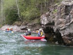 Perly alpskch ek - kvten 2006, Jeden z nejoblbenjch raftovch zjezd do Rakouska a Slovinska opt nezklamal. Krsn poas, tuln kemp a tyrkysov, kilov ist voda s kulisou vpencovch tt Alp. - fotografie 20