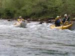 Perly alpskch ek - kvten 2006, Jeden z nejoblbenjch raftovch zjezd do Rakouska a Slovinska opt nezklamal. Krsn poas, tuln kemp a tyrkysov, kilov ist voda s kulisou vpencovch tt Alp. - fotografie 35