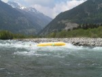 Perly alpskch ek - kvten 2006, Jeden z nejoblbenjch raftovch zjezd do Rakouska a Slovinska opt nezklamal. Krsn poas, tuln kemp a tyrkysov, kilov ist voda s kulisou vpencovch tt Alp. - fotografie 58