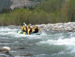 Perly alpskch ek - kvten 2006, Jeden z nejoblbenjch raftovch zjezd do Rakouska a Slovinska opt nezklamal. Krsn poas, tuln kemp a tyrkysov, kilov ist voda s kulisou vpencovch tt Alp. - fotografie 62