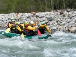 Perly alpskch ek - kvten 2006, Jeden z nejoblbenjch raftovch zjezd do Rakouska a Slovinska opt nezklamal. Krsn poas, tuln kemp a tyrkysov, kilov ist voda s kulisou vpencovch tt Alp. - fotografie 63