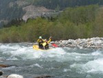 Perly alpskch ek - kvten 2006, Jeden z nejoblbenjch raftovch zjezd do Rakouska a Slovinska opt nezklamal. Krsn poas, tuln kemp a tyrkysov, kilov ist voda s kulisou vpencovch tt Alp. - fotografie 66