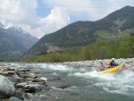 Perly alpskch ek - kvten 2006, Jeden z nejoblbenjch raftovch zjezd do Rakouska a Slovinska opt nezklamal. Krsn poas, tuln kemp a tyrkysov, kilov ist voda s kulisou vpencovch tt Alp. - fotografie 72