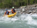 Perly alpskch ek - kvten 2006, Jeden z nejoblbenjch raftovch zjezd do Rakouska a Slovinska opt nezklamal. Krsn poas, tuln kemp a tyrkysov, kilov ist voda s kulisou vpencovch tt Alp. - fotografie 90