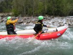 Perly alpskch ek - kvten 2006, Jeden z nejoblbenjch raftovch zjezd do Rakouska a Slovinska opt nezklamal. Krsn poas, tuln kemp a tyrkysov, kilov ist voda s kulisou vpencovch tt Alp. - fotografie 92