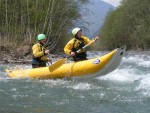 Perly alpskch ek - kvten 2006, Jeden z nejoblbenjch raftovch zjezd do Rakouska a Slovinska opt nezklamal. Krsn poas, tuln kemp a tyrkysov, kilov ist voda s kulisou vpencovch tt Alp. - fotografie 111