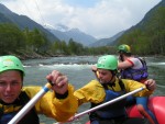 Perly alpskch ek - kvten 2006, Jeden z nejoblbenjch raftovch zjezd do Rakouska a Slovinska opt nezklamal. Krsn poas, tuln kemp a tyrkysov, kilov ist voda s kulisou vpencovch tt Alp. - fotografie 122