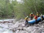 Perly alpskch ek - kvten 2006, Jeden z nejoblbenjch raftovch zjezd do Rakouska a Slovinska opt nezklamal. Krsn poas, tuln kemp a tyrkysov, kilov ist voda s kulisou vpencovch tt Alp. - fotografie 174