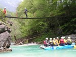 Perly alpskch ek - kvten 2006, Jeden z nejoblbenjch raftovch zjezd do Rakouska a Slovinska opt nezklamal. Krsn poas, tuln kemp a tyrkysov, kilov ist voda s kulisou vpencovch tt Alp. - fotografie 191