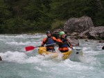 Perly alpskch ek - kvten 2006, Jeden z nejoblbenjch raftovch zjezd do Rakouska a Slovinska opt nezklamal. Krsn poas, tuln kemp a tyrkysov, kilov ist voda s kulisou vpencovch tt Alp. - fotografie 209