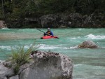 Perly alpskch ek - kvten 2006, Jeden z nejoblbenjch raftovch zjezd do Rakouska a Slovinska opt nezklamal. Krsn poas, tuln kemp a tyrkysov, kilov ist voda s kulisou vpencovch tt Alp. - fotografie 212