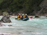 Perly alpskch ek - kvten 2006, Jeden z nejoblbenjch raftovch zjezd do Rakouska a Slovinska opt nezklamal. Krsn poas, tuln kemp a tyrkysov, kilov ist voda s kulisou vpencovch tt Alp. - fotografie 222