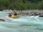 Perly alpskch ek - kvten 2006, Jeden z nejoblbenjch raftovch zjezd do Rakouska a Slovinska opt nezklamal. Krsn poas, tuln kemp a tyrkysov, kilov ist voda s kulisou vpencovch tt Alp. - fotografie 238