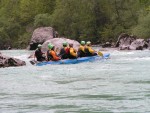 Perly alpskch ek - kvten 2006, Jeden z nejoblbenjch raftovch zjezd do Rakouska a Slovinska opt nezklamal. Krsn poas, tuln kemp a tyrkysov, kilov ist voda s kulisou vpencovch tt Alp. - fotografie 263