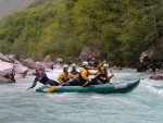 Perly alpskch ek - kvten 2006, Jeden z nejoblbenjch raftovch zjezd do Rakouska a Slovinska opt nezklamal. Krsn poas, tuln kemp a tyrkysov, kilov ist voda s kulisou vpencovch tt Alp. - fotografie 271