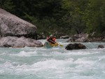 Perly alpskch ek - kvten 2006, Jeden z nejoblbenjch raftovch zjezd do Rakouska a Slovinska opt nezklamal. Krsn poas, tuln kemp a tyrkysov, kilov ist voda s kulisou vpencovch tt Alp. - fotografie 274