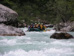 Perly alpskch ek - kvten 2006, Jeden z nejoblbenjch raftovch zjezd do Rakouska a Slovinska opt nezklamal. Krsn poas, tuln kemp a tyrkysov, kilov ist voda s kulisou vpencovch tt Alp. - fotografie 279