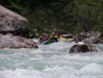 Perly alpskch ek - kvten 2006, Jeden z nejoblbenjch raftovch zjezd do Rakouska a Slovinska opt nezklamal. Krsn poas, tuln kemp a tyrkysov, kilov ist voda s kulisou vpencovch tt Alp. - fotografie 280