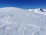 TOTES GEBIRGE 2018, TOTLN MASAKR! Pedpov byla nic moc a navc avizovala velk mrazy. a co z toho bylo? Praan, azuro, pardn 3 try, prost skialpov pochrochtn. - fotografie 63