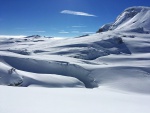 TOTES GEBIRGE 2018, TOTLN MASAKR! Pedpov byla nic moc a navc avizovala velk mrazy. a co z toho bylo? Praan, azuro, pardn 3 try, prost skialpov pochrochtn. - fotografie 66