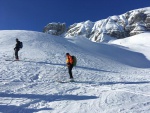 TOTES GEBIRGE 2018, TOTLN MASAKR! Pedpov byla nic moc a navc avizovala velk mrazy. a co z toho bylo? Praan, azuro, pardn 3 try, prost skialpov pochrochtn. - fotografie 83