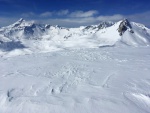 NA SKIALPECH DO RIEDINGTALU s CK Kl, Skutenost pedila vechny pedpovdi. Poas vylo na 1. Sobotn panoramata i sjezdy byly super! Jen ufoukan deska v nedli, msto oekvanho praanu, kalila istou radost z ndhernho vkendu na  - fotografie 13