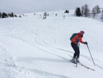 SKIALP ARNA RIEDINGTAL, Krsn zima jako v pohdce, jen kdyby v sobotu tolik nefielo. A stejn jsme dali vrchol. A nedln tra na praanovou louku za bezvt a dobr viditelnosti byla za odmnu. - fotografie 19