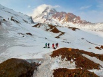 SKIALP V GRUZII - KAVKAZ 2019, Osvden expedin parta a k tomu super poas. Bylo to skvl, snad jen toho praanu mohlo bt vc... - fotografie 110