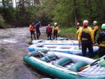 Rafting v Totes Gebirge, Leh raftingov akce na dvou hezkch ekch. Po sobotnm slunky sice zaprelo, ale vt voda na Steyru byla vemi jednoznan pivtna... - fotografie 19