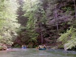 Rafting v Totes Gebirge, Leh raftingov akce na dvou hezkch ekch. Po sobotnm slunky sice zaprelo, ale vt voda na Steyru byla vemi jednoznan pivtna... - fotografie 30