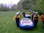 Rafting v Totes Gebirge, Leh raftingov akce na dvou hezkch ekch. Po sobotnm slunky sice zaprelo, ale vt voda na Steyru byla vemi jednoznan pivtna... - fotografie 69