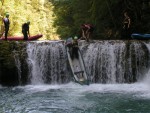 Na Yukonech za Vinetouem, Nejoblbenj letn zahranin vodck akce. Trocha adrenalinu, exotiky v rmci Evropy, ale hlavn spousta slunce, koupn a pohody. - fotografie 237